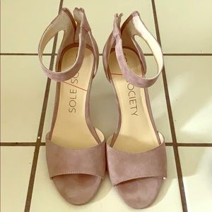 Trendy nude suede heels